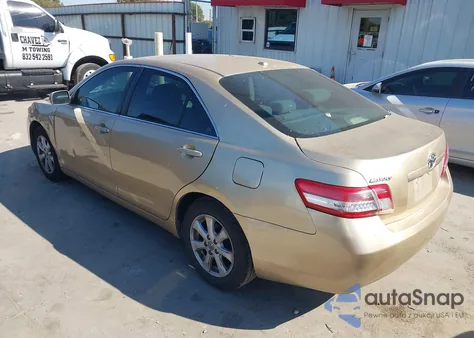 2011 Toyota Camry Le z USA, uszkodzony, nr VIN 4T1BF3EK7BU168812